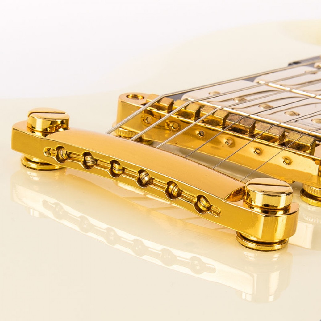 pr62995bi21963_vs63vw_vintage_vs6_3_pick_up_guitar_gold_hardware_vintage_white_imd.jpg